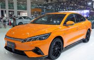 2026 BYD M9 Launch Highlights : Elegant Styling, Advanced Features and Family-Friendly Comfort
